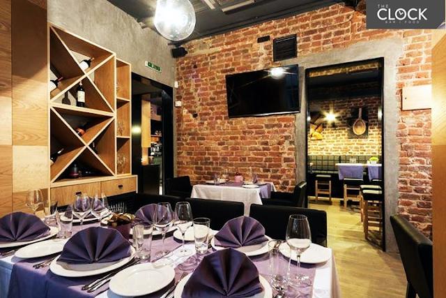 THE CLOCK bar & food